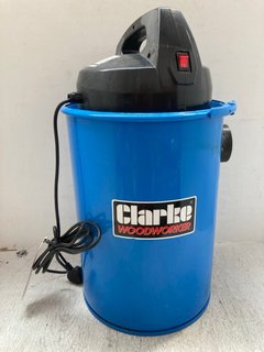 WOODWORKS 50L VACUUM DUST EXTRACTOR: LOCATION - BR2