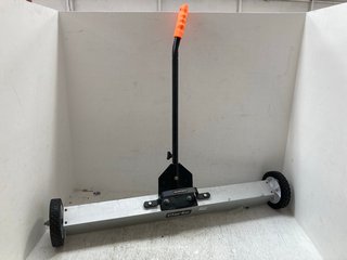 CLARKE MANUAL SWEEPER: LOCATION - BR2