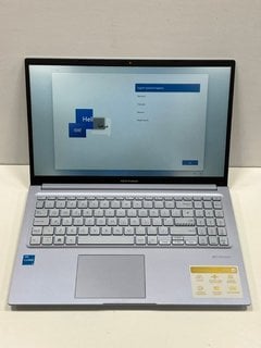 ASUS VIVOBOOK X1502Z 256 GB LAPTOP (ORIGINAL RRP - £399) IN ICELIGHT SILVER: MODEL NO X1502ZA-BQ162W (BOXED WITH CHARGING CABLE, VERY GOOD COSMETIC CONDITION) INTEL CORE I3-1215U @ 1.20 GHZ, 8 GB RAM