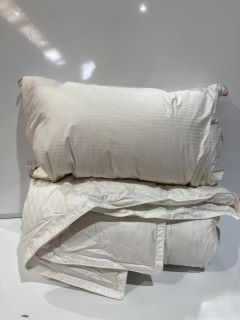 QTY OF ASSORTED ITEMS OF THE WHITE COMPANY TO INCLUDE SIBERIAN DOWN PILLOW TOTAL RRP £470