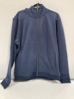 QTY OF ASSORTED CLOTHING ITEMS TO INCLUDE KIRKLAND SIGNATURE LARGE BLUE MENS FULL ZIP HOODIE