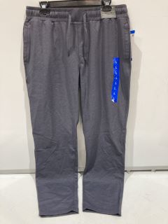 QTY OF ASSORTED CLOTHING ITEMS TO INCLUDE MONDETTA OUTDOOR PROJECT LARGE GREY BOTTOMS