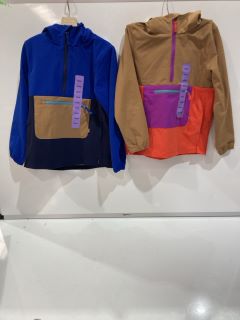 QTY OF ASSORTED CLOTHING ITEMS TO INCLUDE MONDETTA EXTRA SMALL 5/6 SURF THE WEB YOUTH PULLOVER JACKET