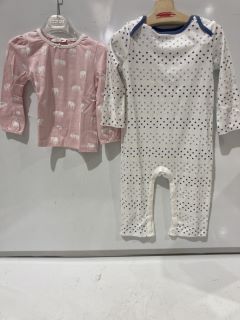 QTY OF ASSORTED WHITE COMPANY CLOTHING TO INCLUDE BEAR SLEEPSUIT BLUE 1-1 1/2 YEARS TOTAL RRP £240