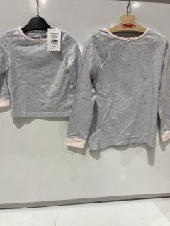 QTY OF ASSORTED WHITE COMPANY CLOTHING TO INCLUDE ELEPHANT PRINT PYJAMAS WHITE/PINK 5-6 YEARS TOTAL RRP £209