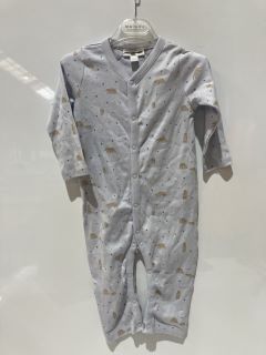 QTY OF ASSORTED WHITE COMPANY CLOTHING TO INCLUDE STAR STRIPE PYJAMA 4-5 YEARS WHITE/BLUE TOTAL RRP £223