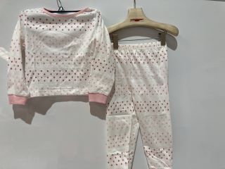 A QTY OF ASSORTED WHITE COMPANY CLOTHING TO INCLUDE SAFARI ANIMAL SLEEPSUIT 2 PACK 0-3 MONTHS MULTI TOTAL RRP £213