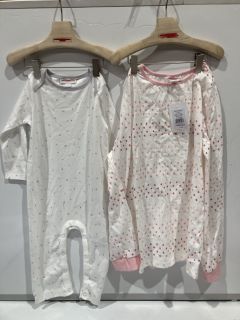 A QTY OF ASSORTED WHITE COMPANY CLOTHING TO INCLUDE SUNSHINE T-SHIRT & SHORTS SET 3-4 YEARS MULTI TOTAL RRP £173