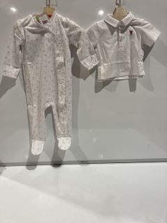 A QTY OF ASSORTED WHITE COMPANY CLOTHING TO INCLUDE POLO SHIRT & SHORTS SET 9-12 MONTHS MULTI TOTAL RRP £222