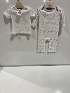 A QTY OF ASSORTED WHITE COMPANY CLOTHING TO INCLUDE PANDA DUNGAREE & TOP SET 9-12 MONTHS MULTI TOTAL RRP £150