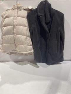 A QTY OF ASSORTED WHITE COMPANY CLOTHING TO INCLUDE DOUBLE BREASTED TEDDY COAT LARGE SHADOW TOTAL RRP £357