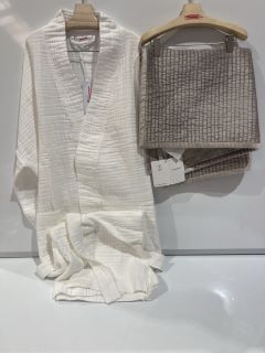 A QTY OF ASSORTED WHITE COMPANY CLOTHING TO INCLUDE LUX COTTON LAYER ROBE EXTRA LARGE WHITE TOTAL RRP £158