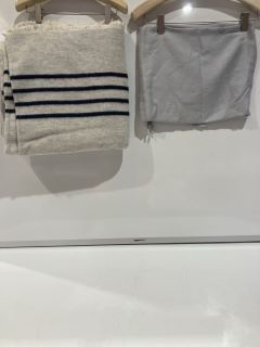 A QTY OF ASSORTED WHITE COMPANY CLOTHING TO INCLUDE WOOL MIX STRIPE PONCHO ONE SIZE CLOUD MARL TOTAL RRP £328