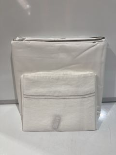 A QTY OF ASSORTED WHITE COMPANY CLOTHING TO INCLUDE CARRINGTON FLAT SHEET KING WHITE/MINK TOTAL RRP £407