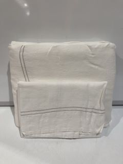 A QTY OF ASSORTED WHITE COMPANY CLOTHING TO INCLUDE LARGO DUVET COVER KING WHITE/MINK TOTAL RRP £250