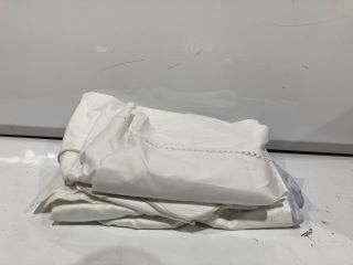 A QTY OF ASSORTED WHITE COMPANY BEDDING - WHITE TOTAL RRP £160