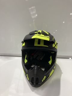 TORQUE TEAM BLACK/HI-VIS SIZE XL RRP £99.00