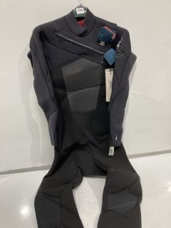 C-SKINS REWIRED 5;4 MENS CHEST ZIP  WETSUIT STEAMER SIZE L RRP £290