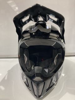 CLUTCH EVO LE HELMET SIZE M RRP£97