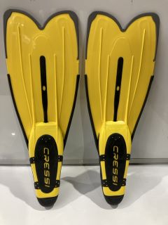 AQUA FINNS YELLOW SIZE 5.5/6.5 RRP £28.00