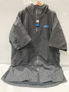 QTY OF 2 PACKS SHELTER ALL WEATHER PONCHO RRP £230