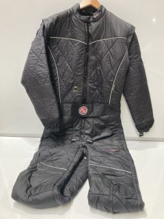 BOX OF ASSORTED ITEMS INCLUDE BZ 400X UNDERSUIT MENS SIZE ML RRP £700.00