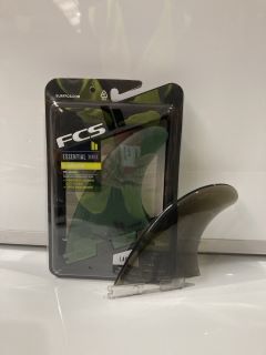 QTY OF FCS PC FCS MEDIUM ARMY CAMO TRI RETAIL FINS RRP £100