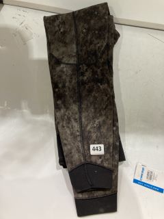 QTY OF TRACINA PANTS 5 MM   SIZE L RRP£129.3