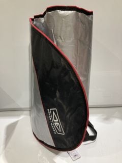 QTY OF ITEMS TO INCLUDE OCEAN + EARTH STYLE AIRCON BLACK/RED SIZE 6'0" RRP £210.00