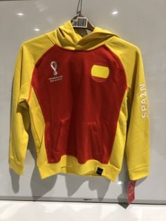 QTY OF CLOTHING INCLUDING FIFA WORLD CUP SPAIN OFFICIAL LICENSED PRODUCT JUMPER M