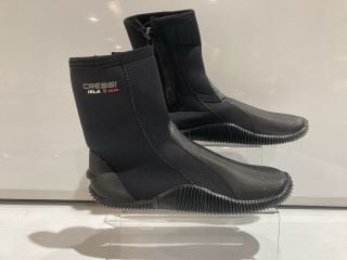 CRESSI ADULT UNISEX CREW WATER BOOTS FOR SCUBA DIVING, SURFING AND CANYONING 5MM THICKNESS COLOUR BLACK TOTAL RPR £104