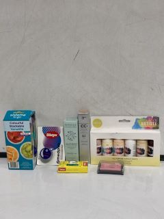 QTY OF ASSORTED ITEMS TO INCLUDE IT COSMETICS CORRECTING CREAM, ROSALIQUE SKIN CARE