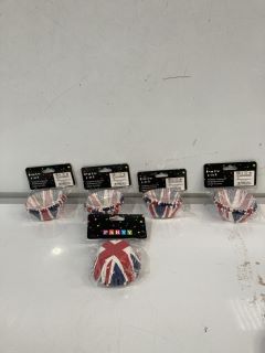 QTY OF UNION JACK FAIRY CAKE HOLDERS