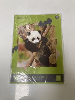 QTY OF ASSORTED ITEMS TO INCLUDE A3 PAPER DRAWING PAD RHINO COVER, A3 PAPER DRAWING PAD PANDA COVER