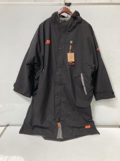 ZONE3 MENS RECYCLED HEAT-TECH POLAR FLEECE PARKA CHANGING ROBE BLACK/ORANGE SIZE SMALL RRP £149