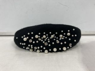 QTY OF ITEMS TO INCLUDE WOMEN'S SEQUIN BERET