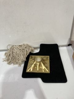 QTY OF ITEMS TO INCLUDE MOP HEADS