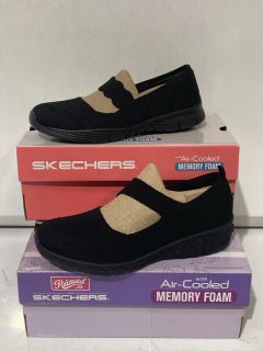 QTY OF WOMENS SHOES TO INCLUDE SEAGER CASUAL PARTY SHOE BLACK SIZE 5 &SKETCHERS RELAXED FIT UP-LIFTED SHOES BLACK SIZE 5