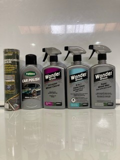 QTY OF ASSORTED ITEMS TO INCLUDE TRIPLEWAX CAR POLISH & WONDER WHEELS UNIVERSAL WHEEL CLEANER