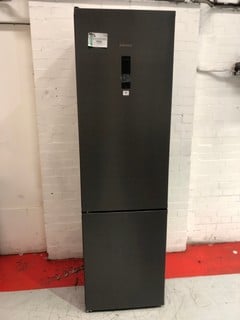 SIEMENS IQ300 KG39NXXDFG FREESTANDING 70/30 FRIDGE FREEZER (003328905) RRP £999