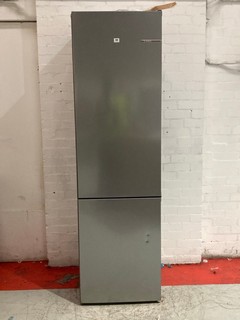 BOSCH FREESTANDING FRIDGE FREEZER (003331194)