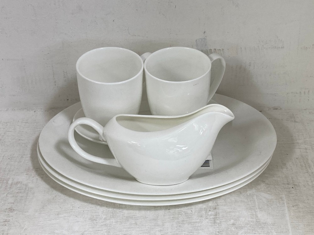 QTY OF ASSORTED JOHN LEWIS CROCKERY TO INCLUDE 4 X MUGS IN WHITE