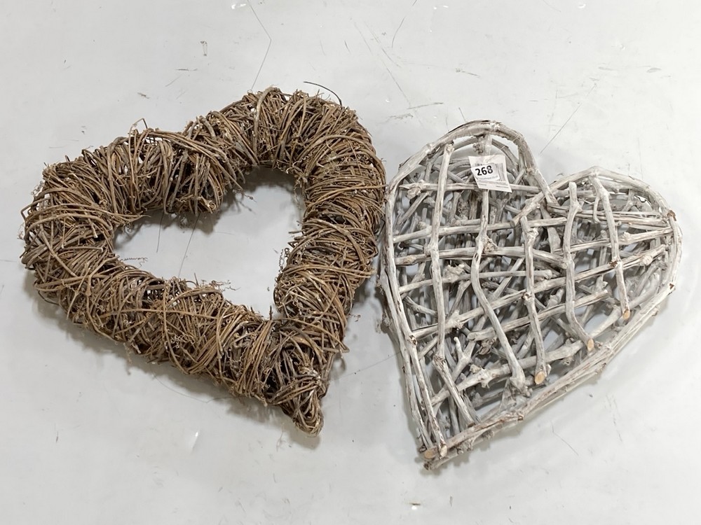 2 X HANGING HEART WALL DECORATIONS IN NATURAL / WHITE (COLLECTION ONLY)