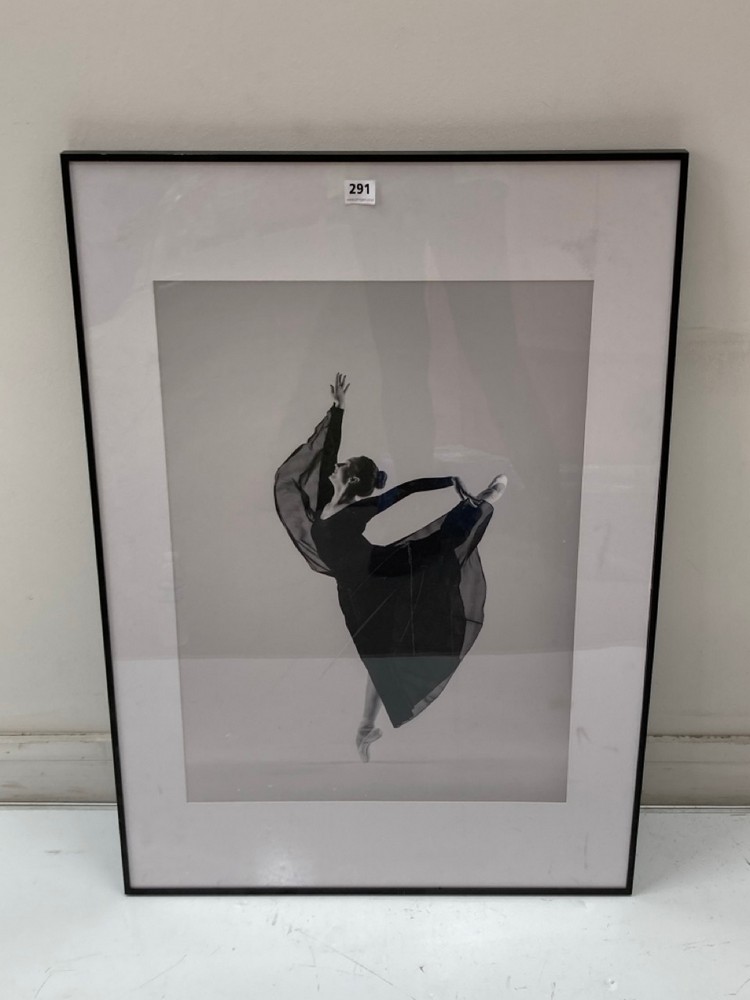 BALLERINA PHOTOGRAPHIC PRINT IN BLACK / WHITE - RRP £240