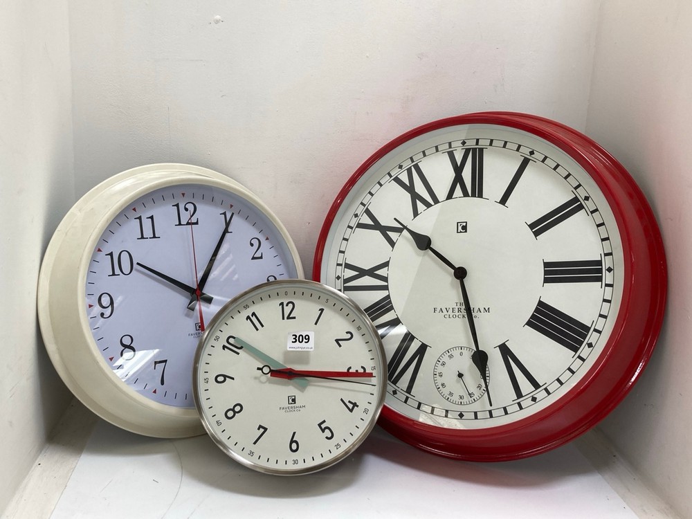 3 X ASSORTED CLOCKS TO INCLUDE FAVERSHAM CLOCK IN SILVER