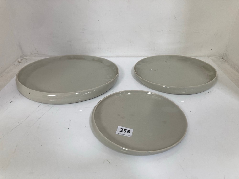 SET OF 3 CERAMIC PLATE SET IN OFF-WHITE(COLLECTION ONLY)