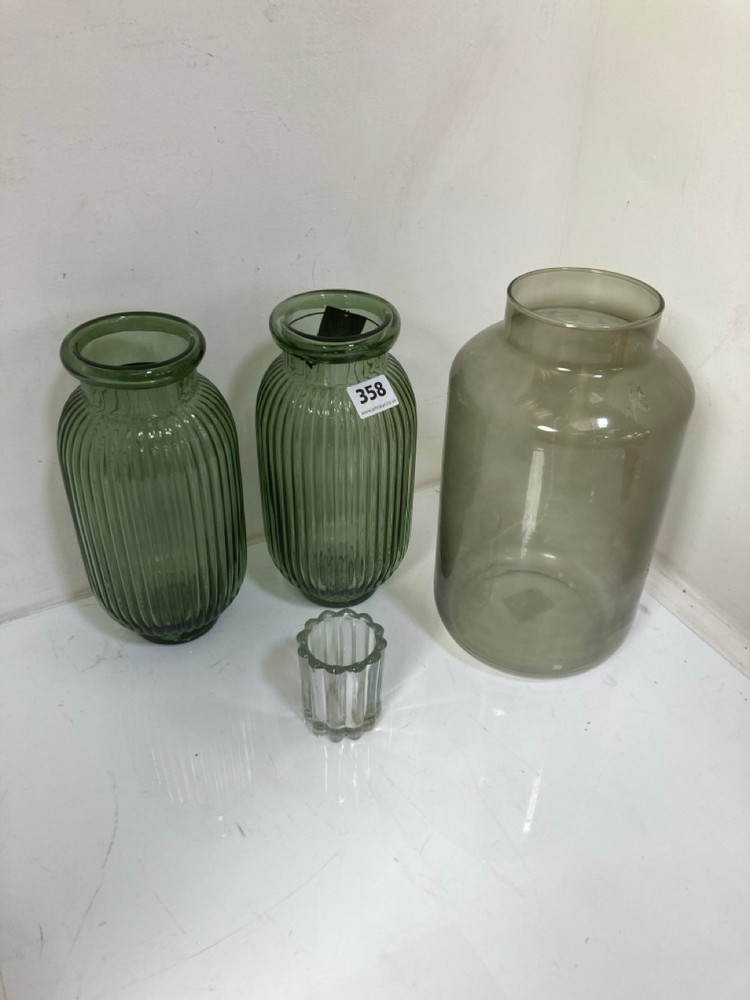 2 X GREEN CLEAR GLASS VASE TO INCLUDE 1 X SMOKE GREY CLEAR GLASS VASE(COLLECTION ONLY)