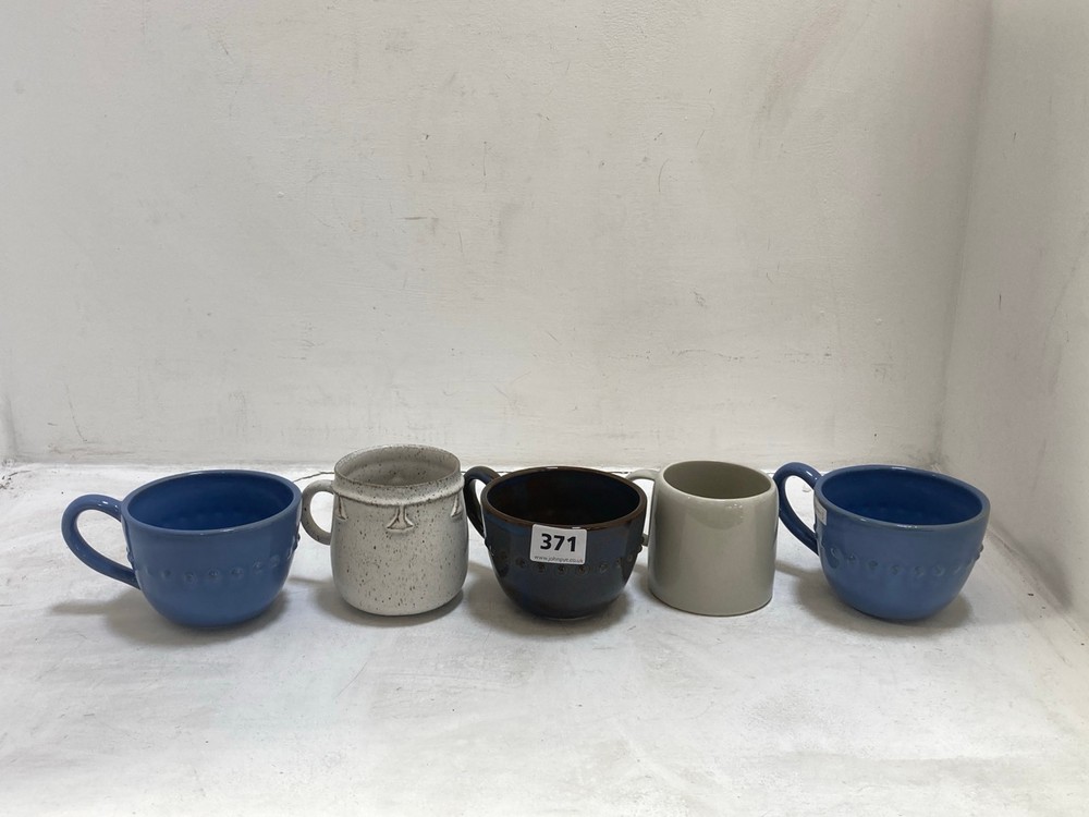 5 X ASSORTED MUGS TO INCLUDE 2 X BLUE MUG WITH 3D DOTS(COLLECTION ONLY)