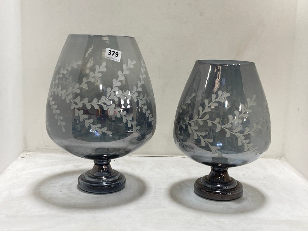 SET OF 2 HURRICANE ETCHED CANDLE HOLDER IN GREY (MEDIUM AND LARGE)(COLLECTION ONLY)