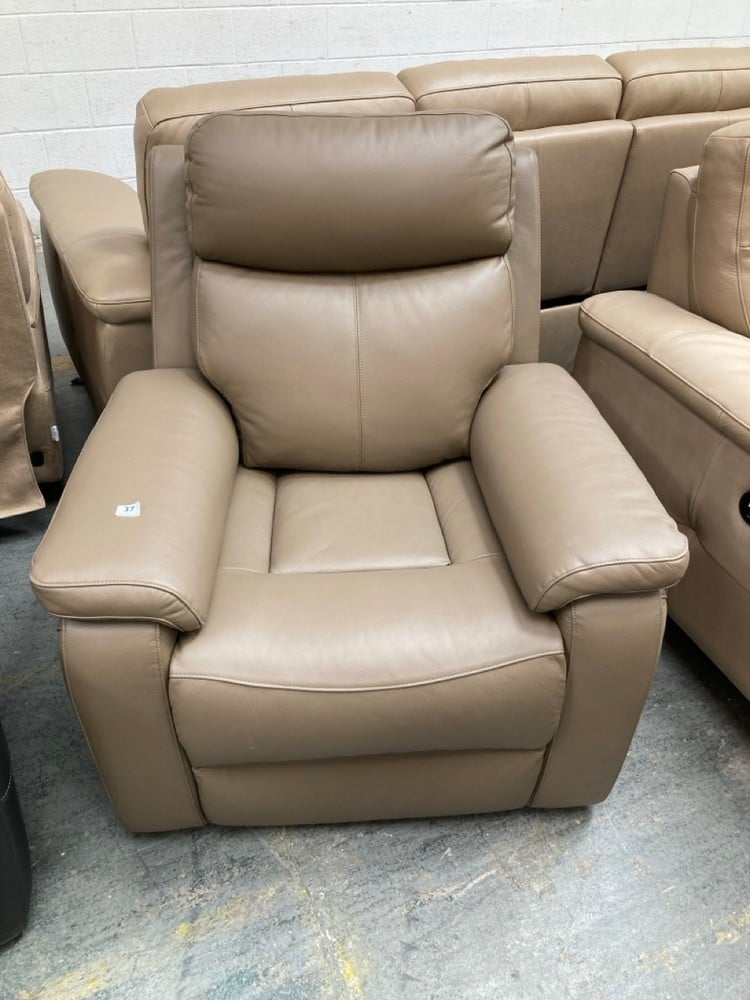 LA-Z-BOY DAYTONA 1 SEATER ARMCHAIR POWER RECLINER WITH HEADTILT / LUMBAR SUPPORT LEATHER SOFA IN BROWN - RRP £2179